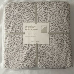Duvet cover with pillow sheets